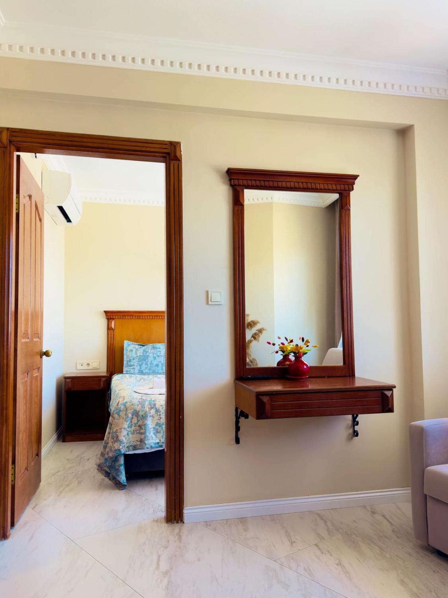 Rosy Suites Hotel Kusadası Esterno foto